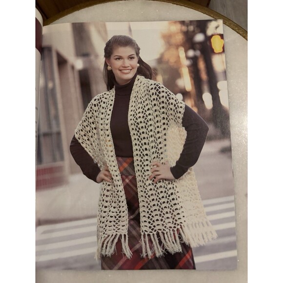 Leisure Arts 5258 Wonderful Wearable Wraps Crochet Pattern Booklet LaRoche - Picture 6 of 10